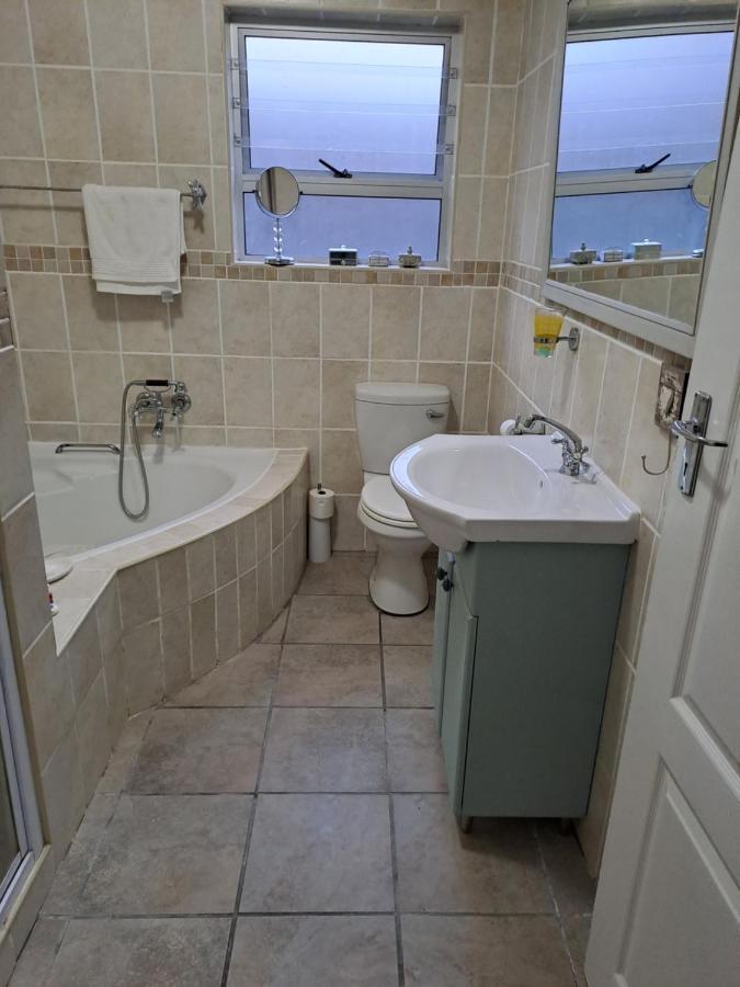 Milky Way Executive Suite Hermanus Extérieur photo