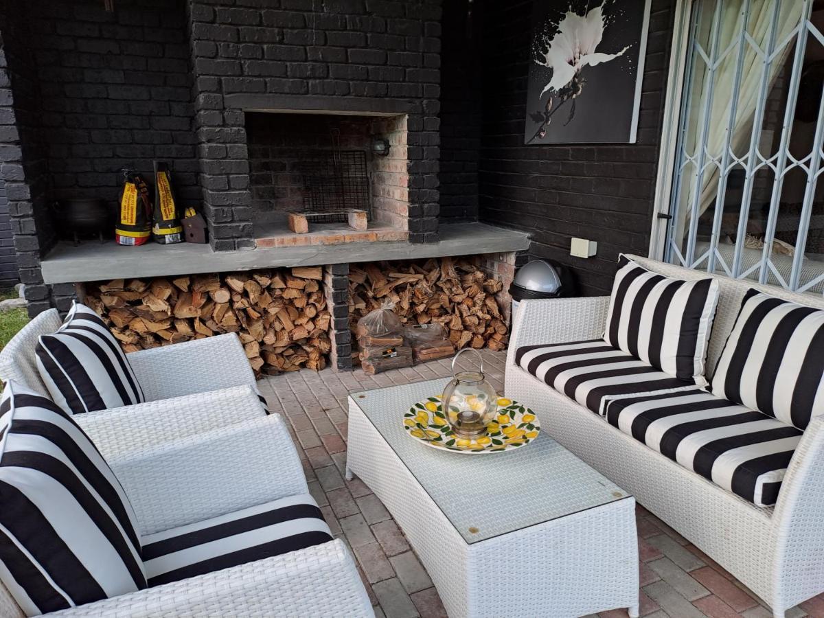 Milky Way Executive Suite Hermanus Extérieur photo